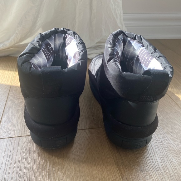 UGG Classic Maxi Mini Boot - Picture 7 of 7